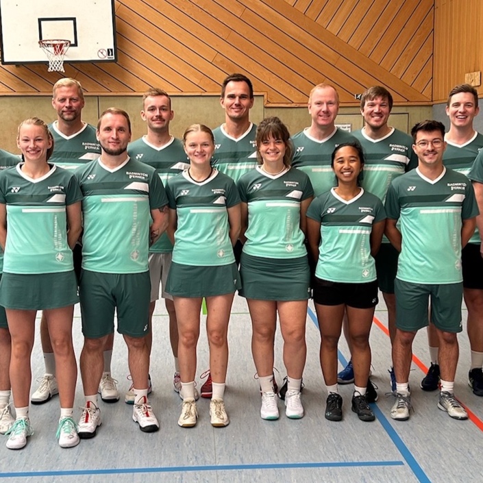Ballgeld für die Badminton-Abteilung des TV Metjendorf