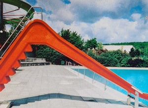 Wasserrutsche für Kinder im Freibad Holzhausen