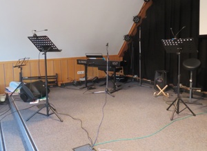 Erneuerung der Ausstattung für unser Musikteam und die Technik