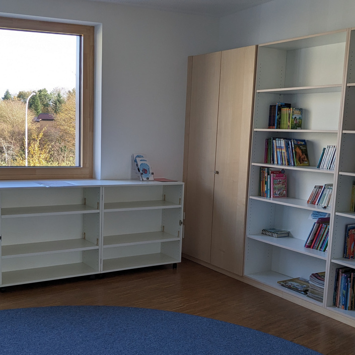 Neue Bücher für unsere Schulbibliothek: mehr Lesevergnügen für alle