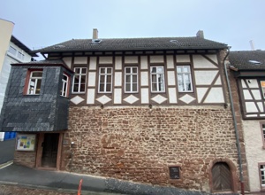 Jugendhaus Steitz: Fenster und Türen