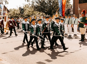 Neue Uniformen für die Jungschützen der St. Seb. Schützen Königshoven