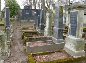 Rettung der historischen Grabsteine