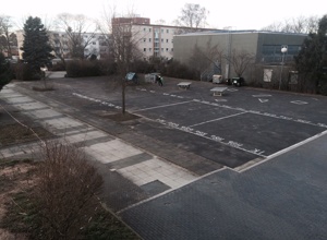 5 Schülerinnen gegen den LANGWEILIGEN Schulhof