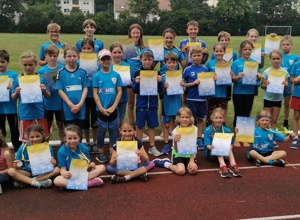 Trikots und Wettkampfkleidung für die Leichtathleten