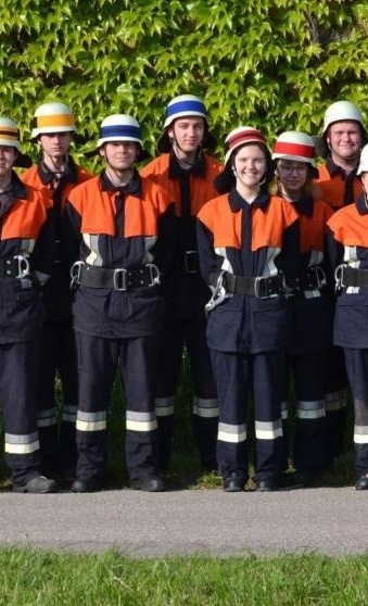 Uniformen zum 150. Jubiläum der FF Gansheim