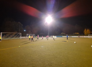 Ausstattung der Jugendspieler/-innen mit Trainingskleidung