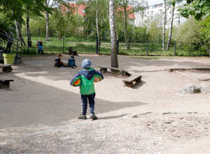 Sand- und Sinnesgarten für Kinderkrippe Kieselstein