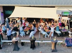 Bei Regen oder Sonne: Eine Schutzhütte für unseren Tennisverein