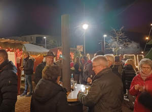 Erneuerung der Adventsbäume Ortsgemeinde Keidelheim