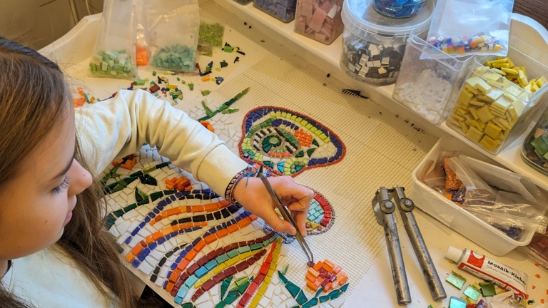 Mosaikworkshops für Kinder und Jugendliche