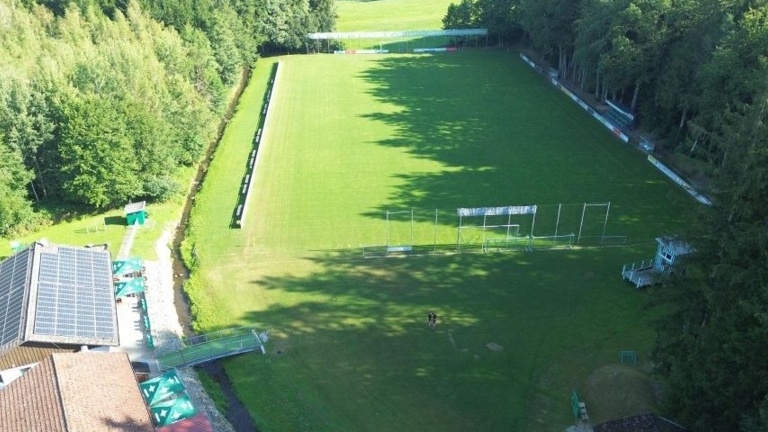 Neubau Flutlicht Fußball Wittibreut