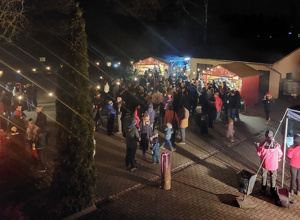 Sport verbindet: 1. Pfaffengrüner/Hartmannsgrüner Dorfweihnacht