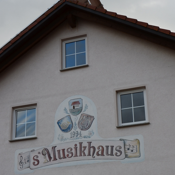 Sanierung: Fassade des Musikhauses der MK Haidgau
