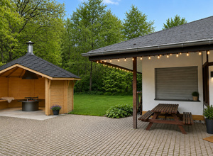 Überdachte Grillhütte für das Vereinshaus in Enkirch