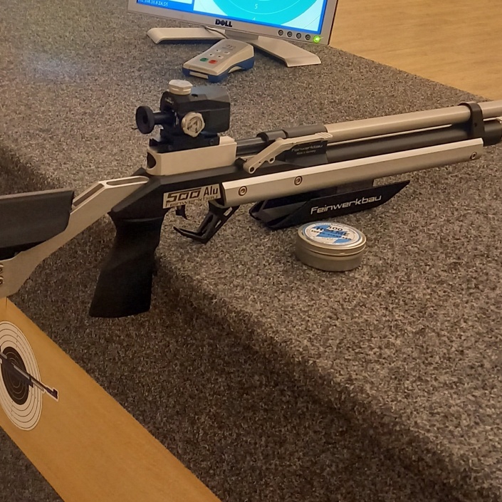 Wir treffen ins schwarze - neues Luftgewehr für unsere Schützenjugend