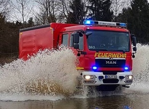 Rollen statt schleppen | Feuerwehr Oberwildenau