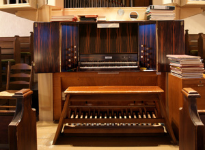 Reparaturbedarf! Unsere Kirche ohne Glocke/Orgel?
