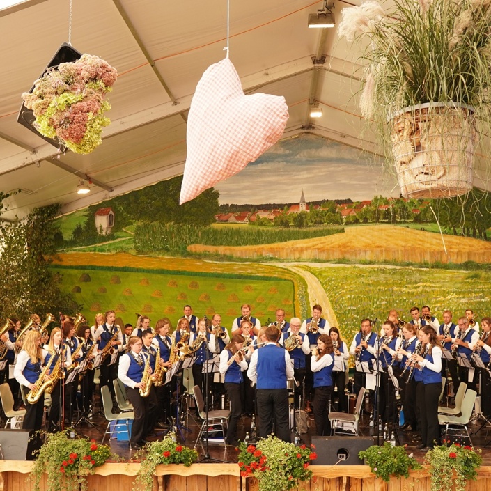 Neue Tuba für den Musikverein Ringingen