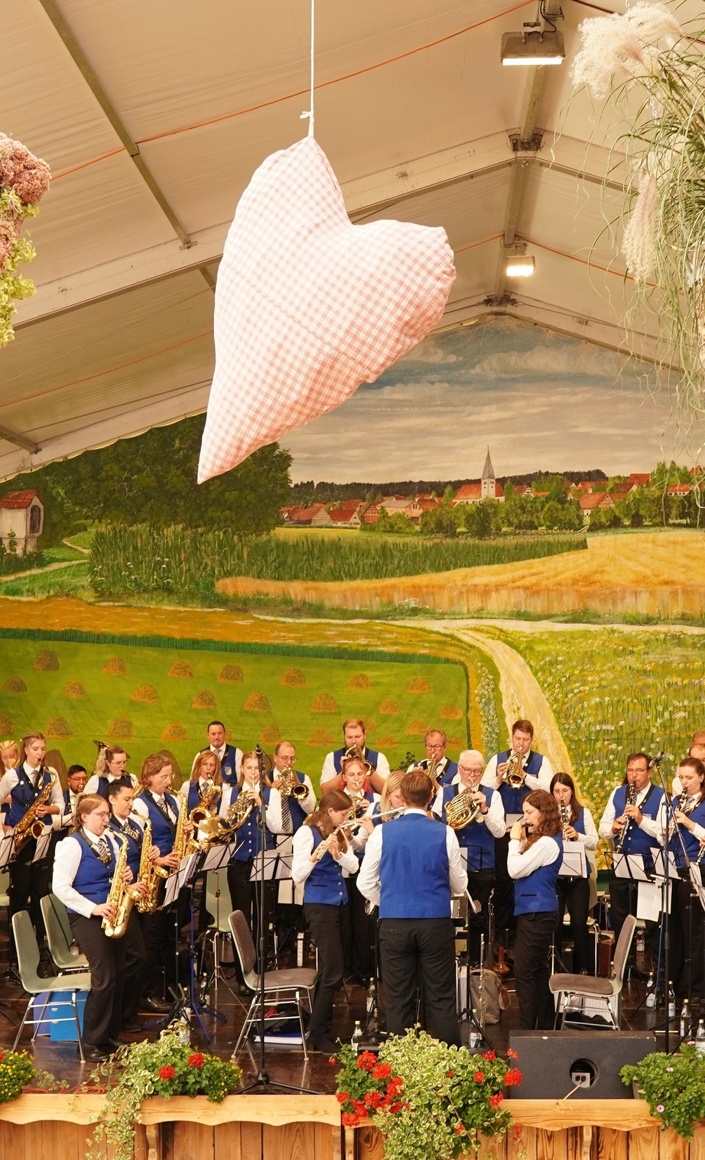 Neue Tuba für den Musikverein Ringingen