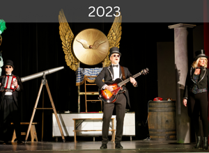 Bühnenbild für unser neues Theaterstück und Brandschutz-Ausstattung