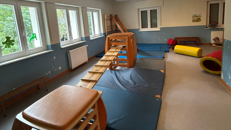 Bewegungsspiele in der Kindergarten-Turnhalle: Mehr als nur Toben!
