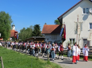 Schürzenjäger - Neue Schürzen und Schultertücher