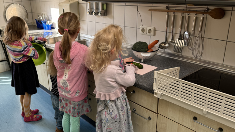 Selber Kochen für die Kita Kinder der Ev. Kita Senfkorn Atzbach