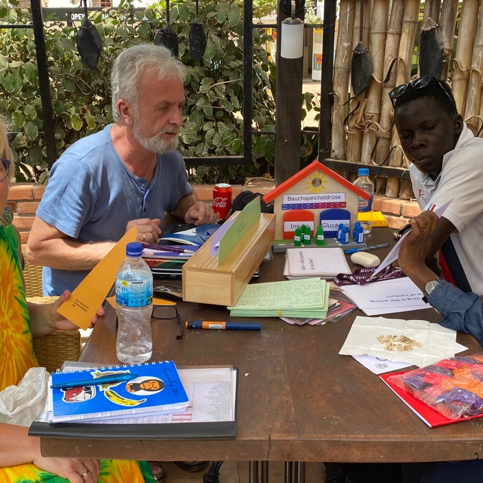 Blutzuckermessen für Typ1er in Gambia