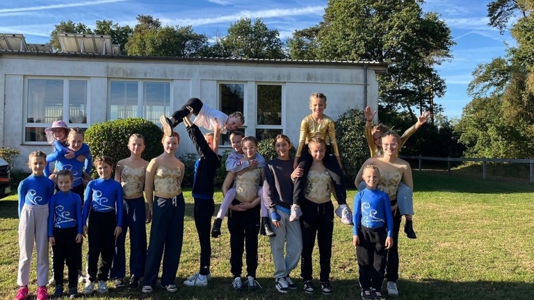 Movie - das galoppierende Holzpferd