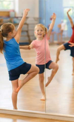 Spieglein, Spieglein an der Wand – Tanzfreude für unsere Kinder