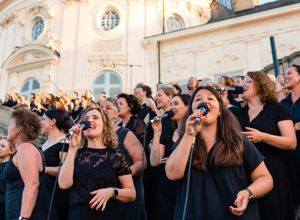 "One Day" – ein Open-Air-Konzert von Gospel im Osten