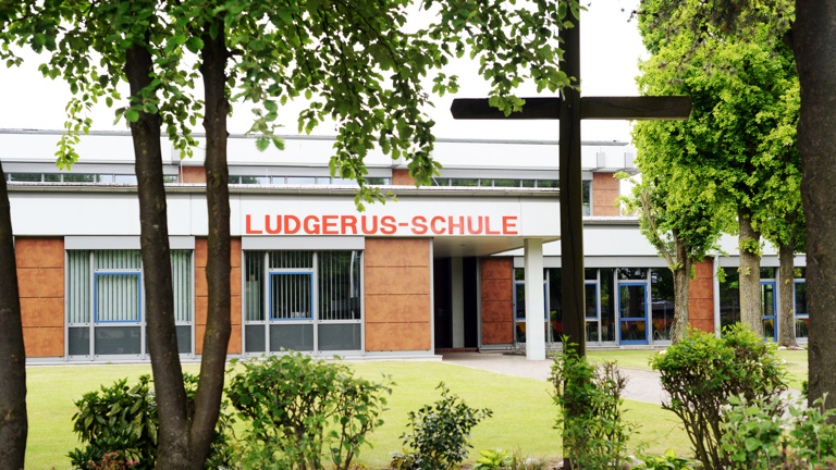 Wir verschönern unsere Schule