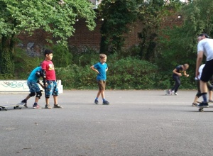 Cottbuser Kinder rollen