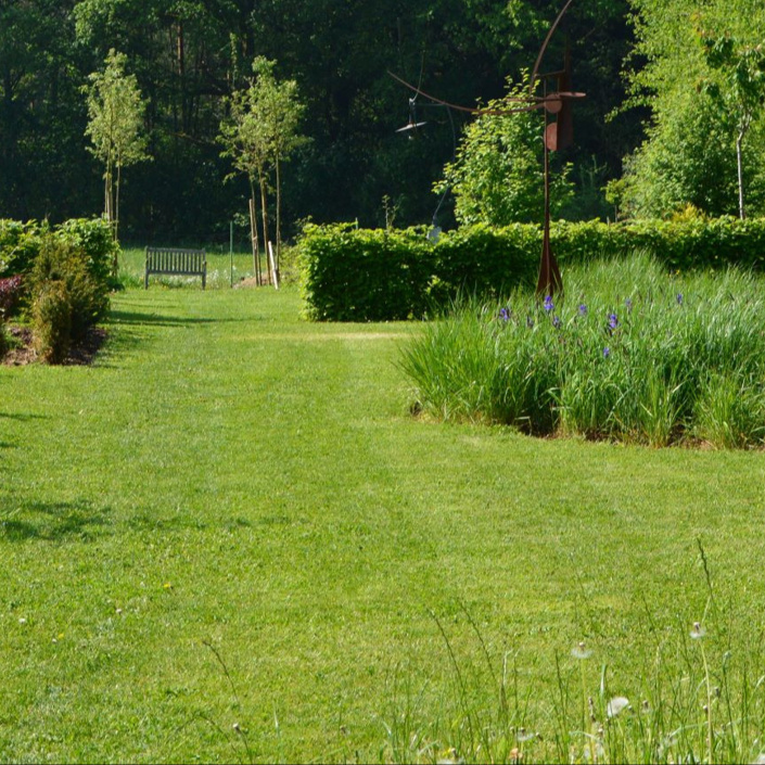 LANDART PROJECT im Thieracher Garten