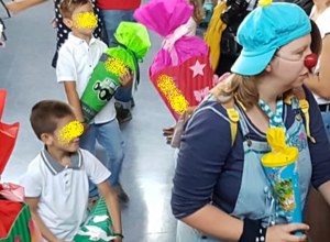 Mit Schulclowns glücklich zur Schule!