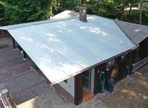 Sanierung Dach Hockey-Hütte