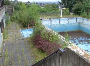 Neue Beckenfolie für das Naturbad Menne