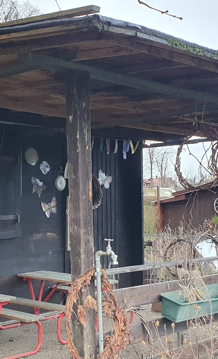Sanierung des undichten Daches für den Naturkindergarten Bezgenriet