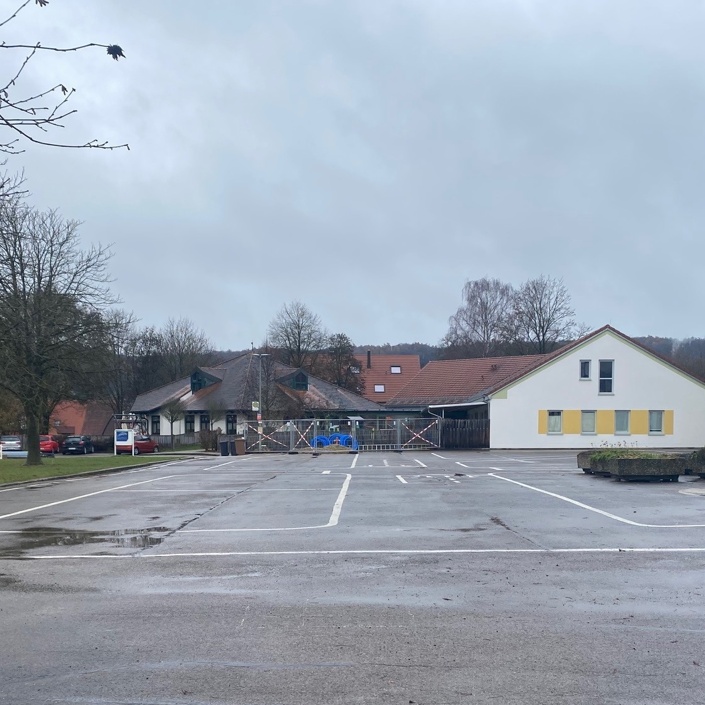 Neugestaltung Schulhof Marxheim: mehr Grün, mehr Lernen