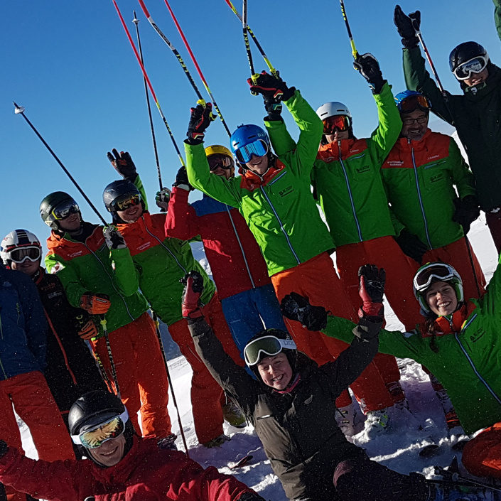 Anschaffung neuer Skianzüge