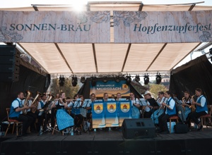 Neue Uniformen für die Blaskapelle Mürsbach