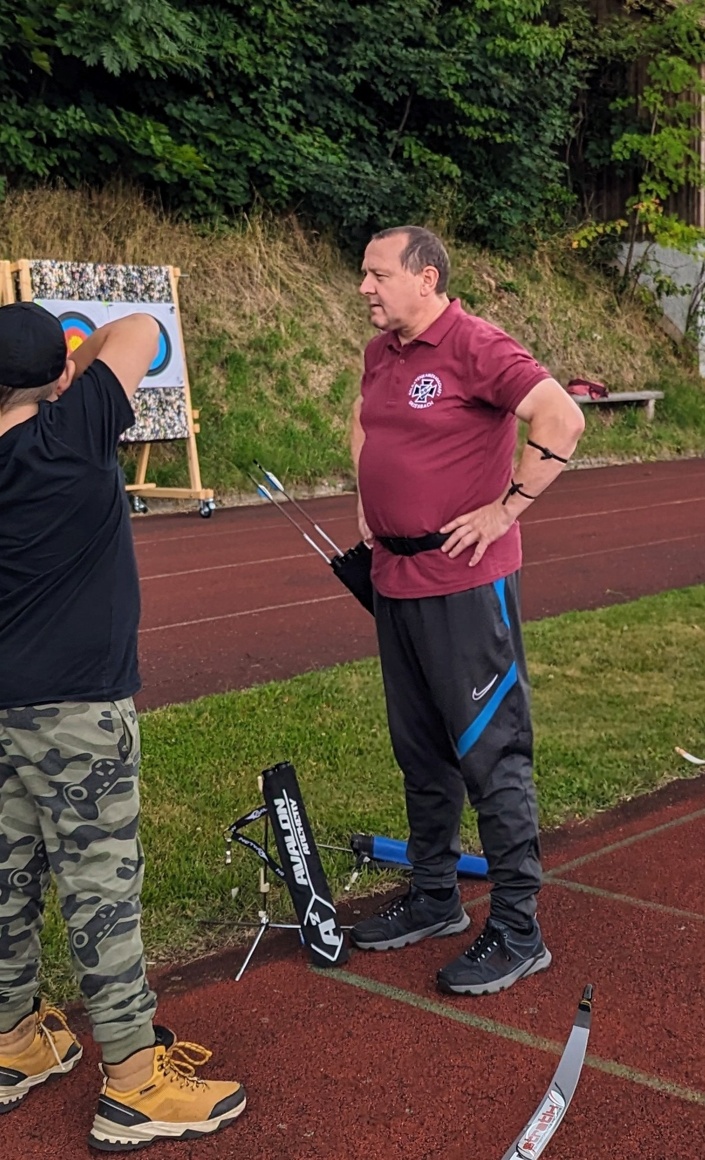 SK Griesbach, Vereinskleidung und Bogenscheiben