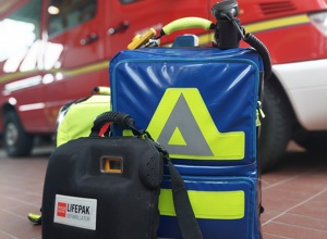 Hilf uns Leben zu retten - Defibrillator für First Responder