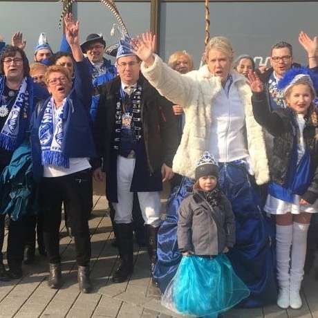 Standarte mit Vereinswappen
