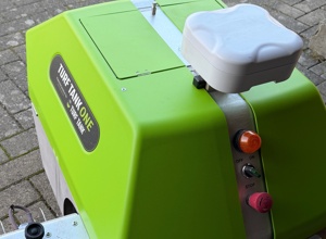 Video - Spielbereit auf Knopfdruck – Roboter für den FC Oeding