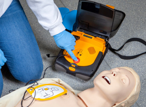 Defibrillator für die Dorfgemeinschaft Meerbodenreuth