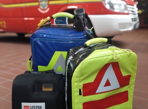Hilf uns Leben zu retten - Defibrillator für First Responder