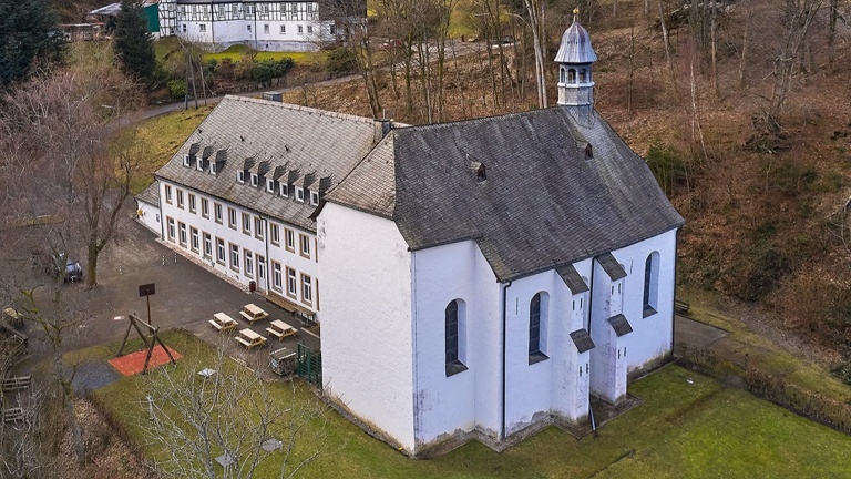 Eine Rutsche für Kloster Brunnen