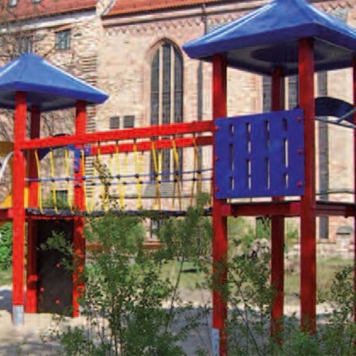 Mit Kletterturm Kinder glücklich machen/kigawiesen